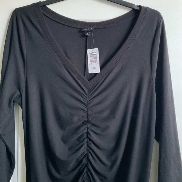 Black Jersey midi ruched dress, Torrid size 2, unworn - Picture 3 of 5
